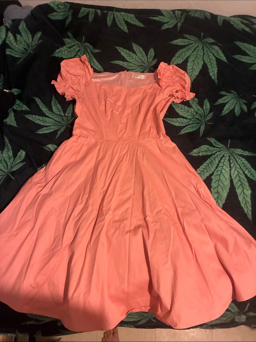 Hanpce’irs Coral Puff Sleeve Midi Dress